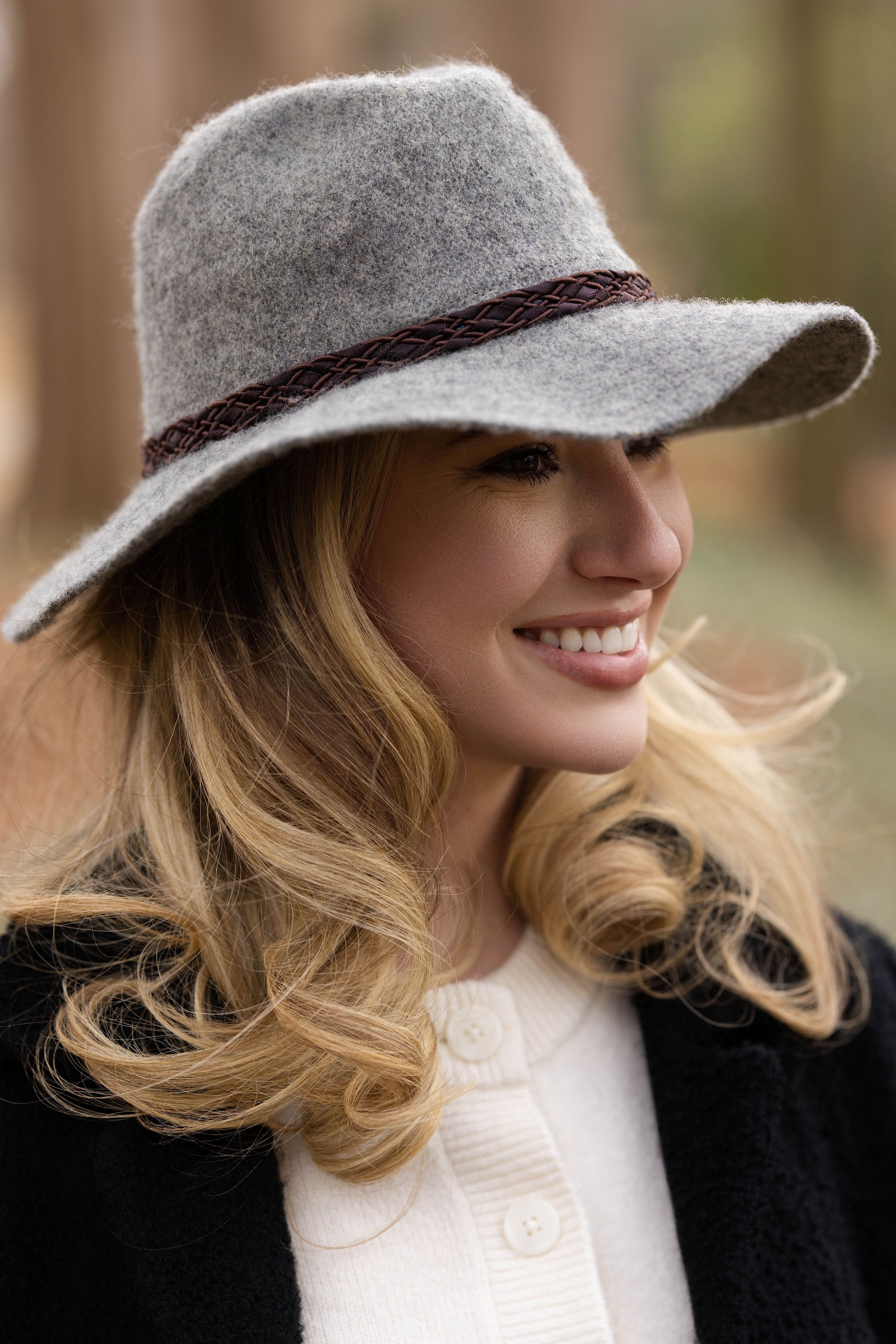 HOLLY Cut and Sew Winter Bucket